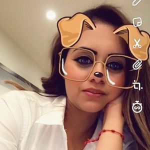 Meet your Posher, Marie